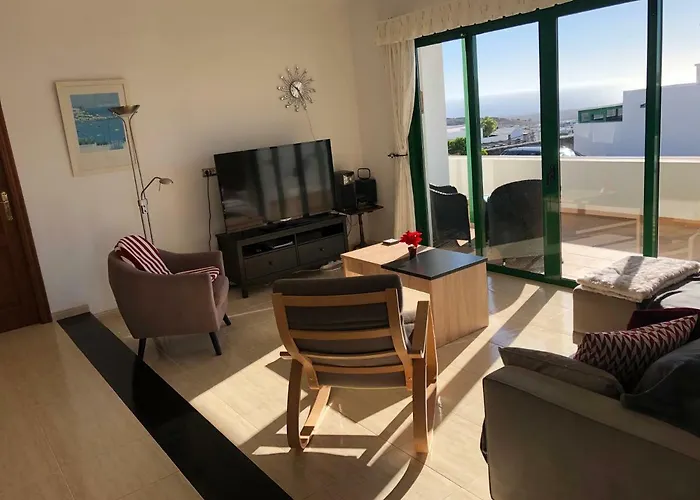 Casa Tranquila Con Vistas En La Colina De *