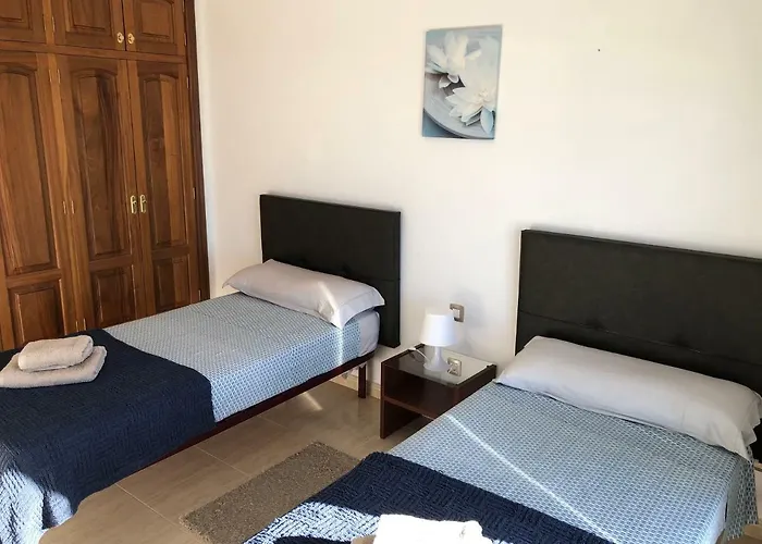 Casa Tranquila Con Vistas En La Colina De *